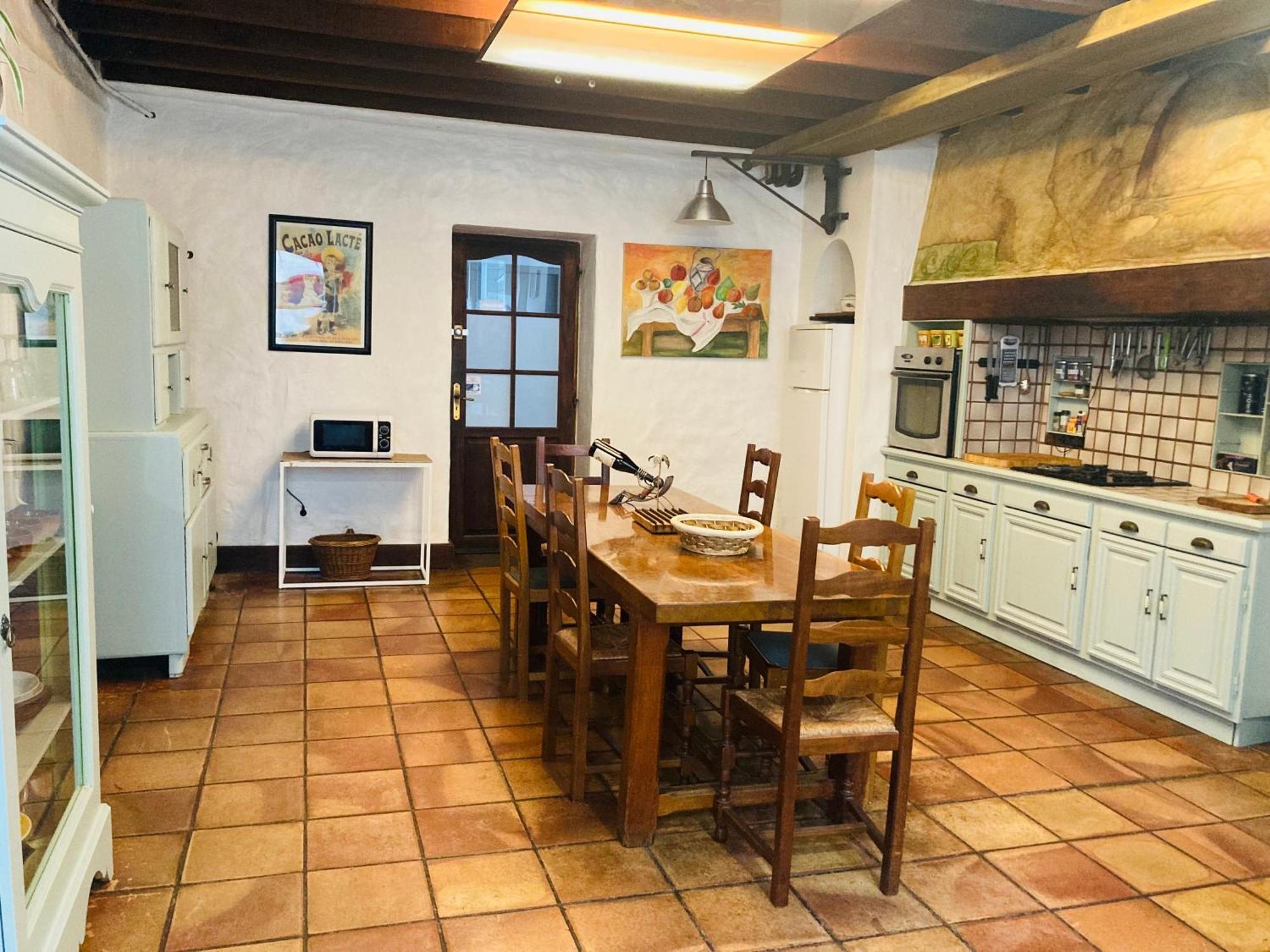 Apartment Charme Authentique A - Authentic Charm In - 120m2 Of Comfort-6 Personnes Corbas